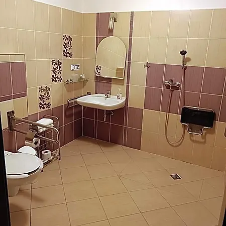 Toscca Čelákovice